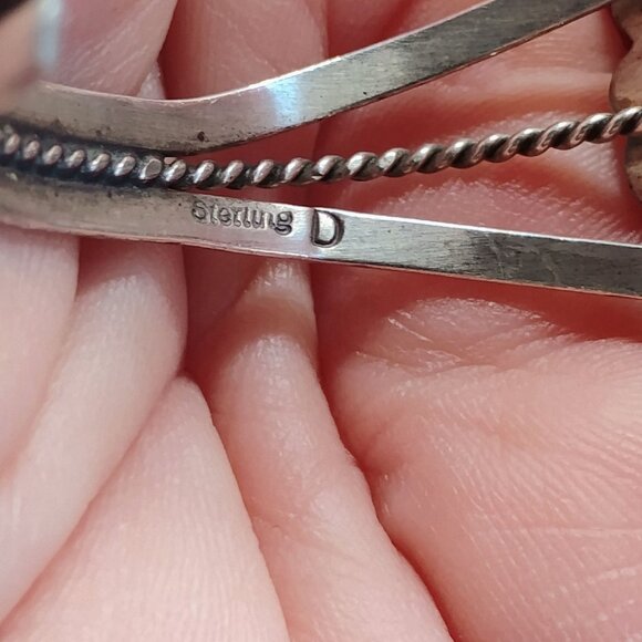 Vtg Native Navajo Handmade Signed "D" Sterling Silver Turquoise Cuff Bracelet - Picture 5 of 7